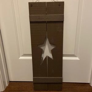 2/ 10$ decor ❤️ 10x27 primitive wood star wall decoration. Chocolate brown color